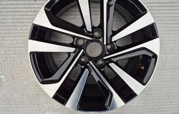 Volkswagen Touran III R16 alloy rim 5TA601025P