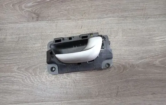 Volvo S80 Rear door interior handle 09170046