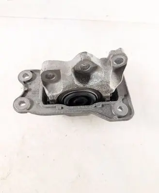 Volvo XC90 Engine mount bracket 31339948