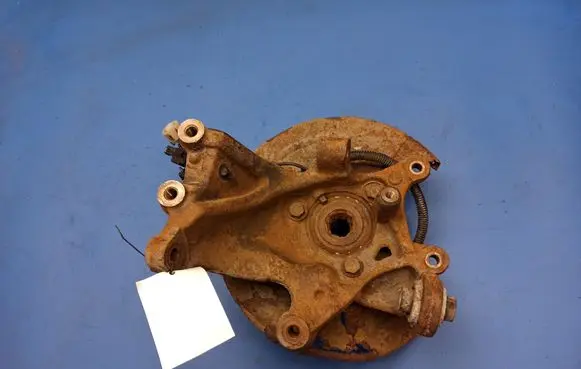 Rear wheel hub