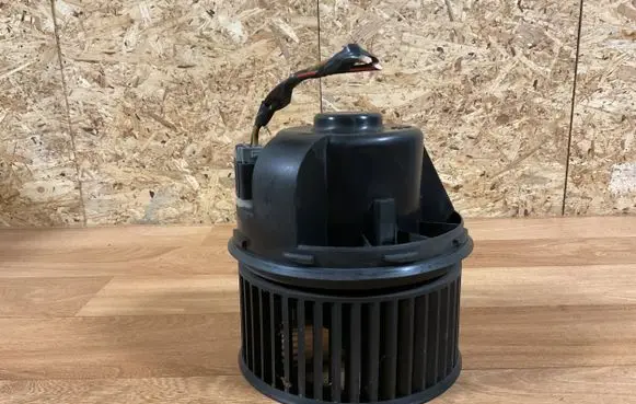 Ford Focus C-MAX Heater fan/blower 3M5H18456AB