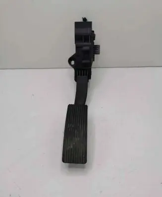 Mercedes-Benz B W246 W242 Accelerator throttle pedal 1404 A2463001404