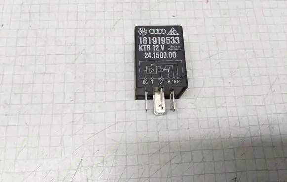 Volkswagen Transporter - Caravelle T4 Other relay 161919533