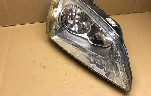 Ford Focus Headlight/headlamp 4M5113W029BD