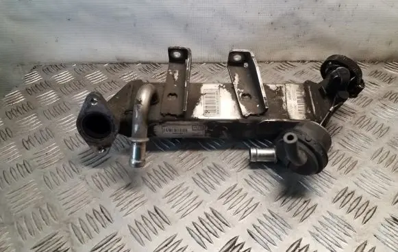 Opel Movano B EGR valve cooler 8200910446C