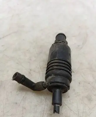 Audi A4 S4 B5 8D Windscreen/windshield washer pump 4A0955651