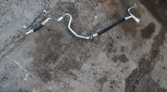 Renault Zoe Air conditioning (A/C) pipe/hose 924903137R
