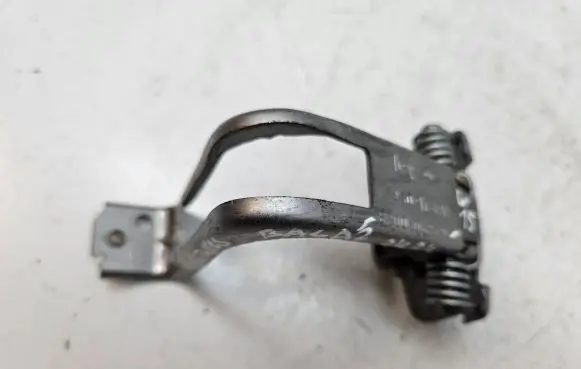 Renault Trafic III (X82) Loading door check strap stopper 8200006259G