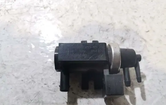 Mercedes-Benz A W169 Turbo solenoid valve A0051535528
