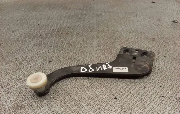 Volkswagen Transporter - Caravelle T5 Sliding door upper roller guide/hinge 7H0843436E
