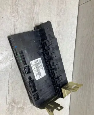 Mercedes-Benz C W203 Fuse box set 2035453301