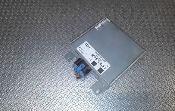 Audi A4 S4 B7 8E 8H Sound amplifier 8E9035223D