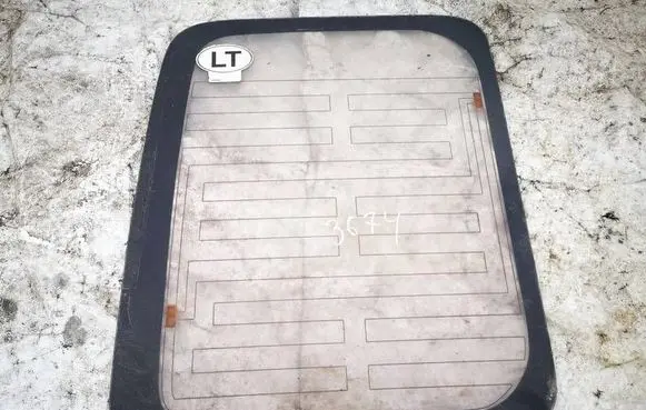 Nissan Sunny Rear door window glass