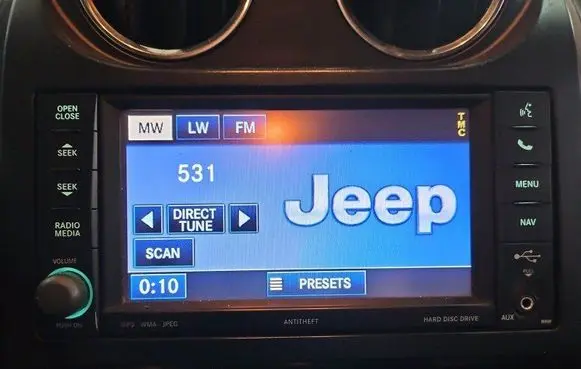 Jeep Compass Radio/CD/DVD/GPS head unit P68091003AD IMPRK1451615