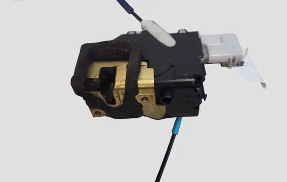 Citroen C6 Rear door lock 9681336780