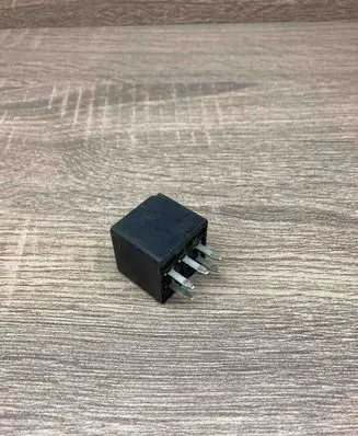 KIA Cerato Other relay 952303A300 DECO