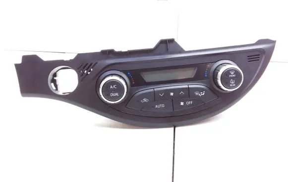 Toyota Yaris Climate control unit 75F206 75H394