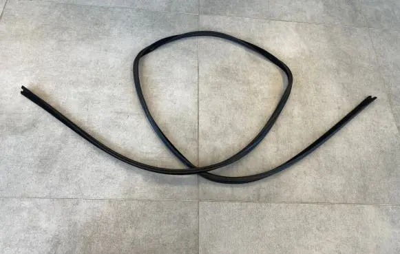 Mercedes-Benz G W461 W463 1st Gen Rubber seal front door (on door) A4637250198