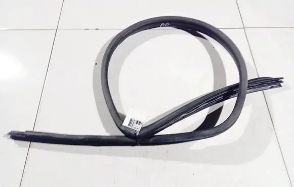 Toyota Yaris Rubber seal front coupe door 