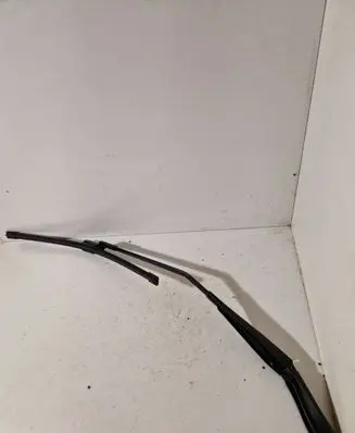 Volvo V60 Front wiper blade arm 30753505