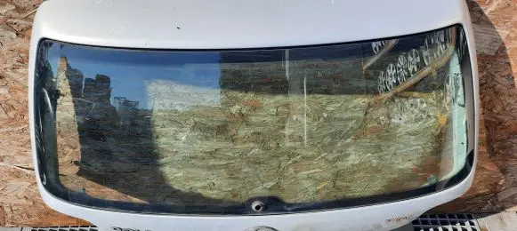 Volkswagen Golf IV Front vent window/glass (coupe) 