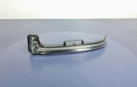 Peugeot 5008 Front fender indicator light 21593023