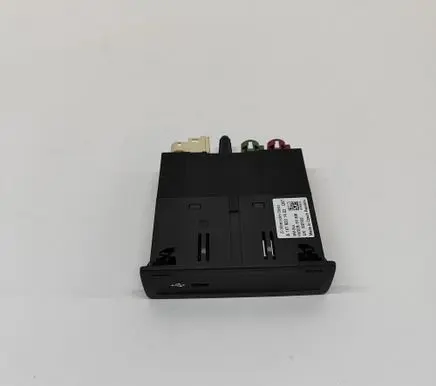 Mercedes-Benz GLE W167 USB socket connector A1678201402