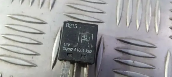 Mazda 2 Other relay a1001x62 a1001-x62