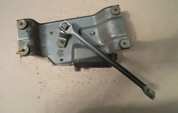 Mitsubishi Lancer Rear window wiper motor