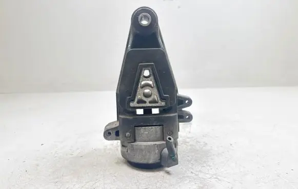 Peugeot 607 Engine mount bracket 326C65 3074526
