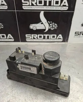Mercedes-Benz E W210 Central locking vacuum pump 2108002248 00782837