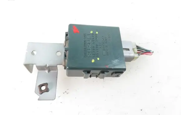 Suzuki Grand Vitara I Door central lock control unit/module 0515003000 3870060G00
