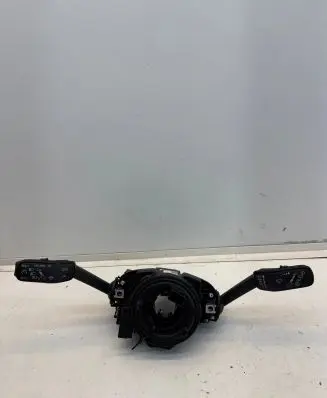 Steering wheel buttons/switches