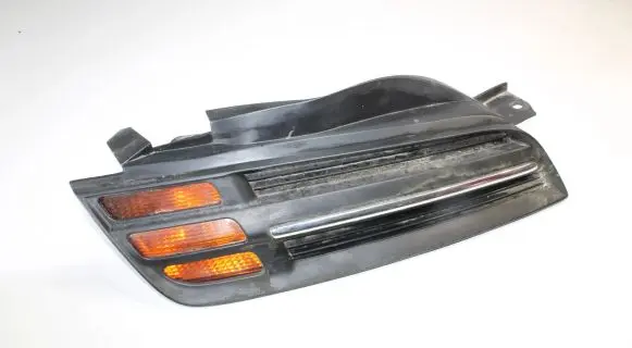 Nissan Micra Front indicator light 89027936