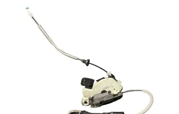 Skoda Octavia Mk3 (5E) Front door lock 5E2837016