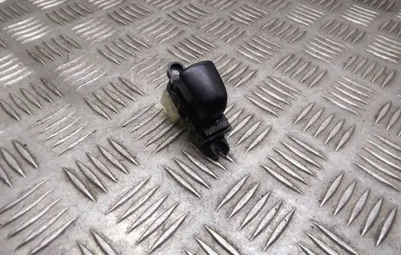 Nissan Qashqai Electric window control switch