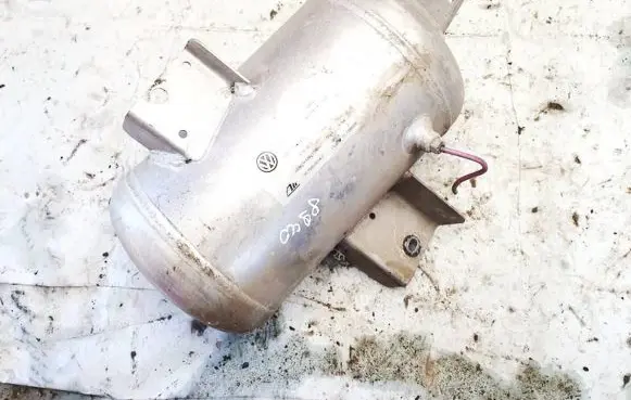 Vacuum air tank