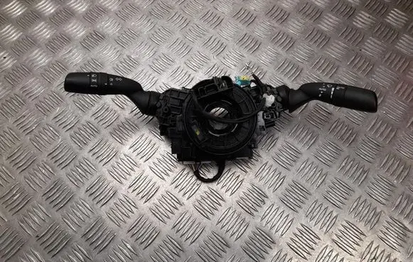 Wiper turn signal indicator stalk/switch
