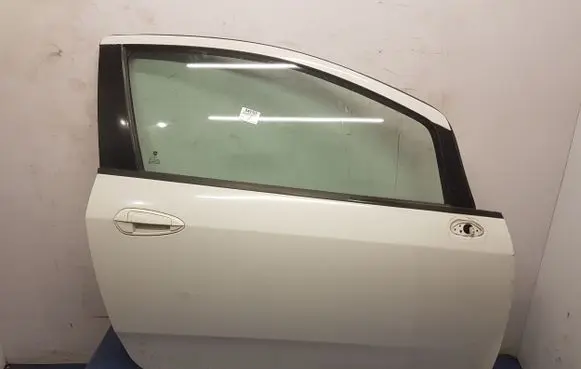 Fiat Punto (199) Front door