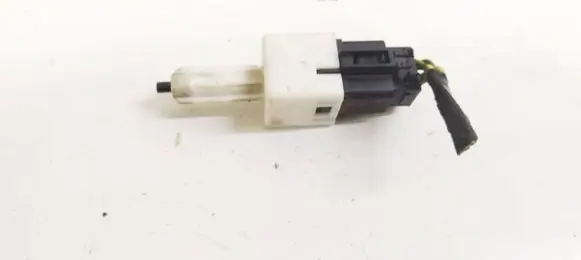 Honda CR-V Brake pedal sensor switch m28988