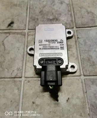 Opel Signum ESP acceleration yaw rate sensor 13223930 15113701