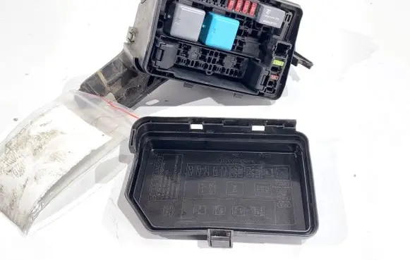 Toyota Yaris Fuse box set 82662-0D321