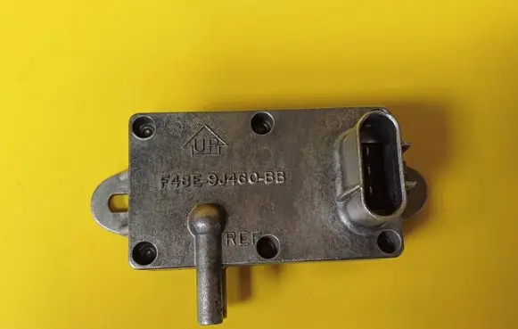 Ford Mondeo MK II Air pressure sensor F48E9J460BB