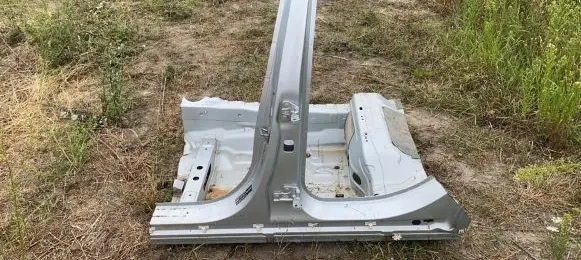 Mercedes-Benz C W205 Pillar (middle) 