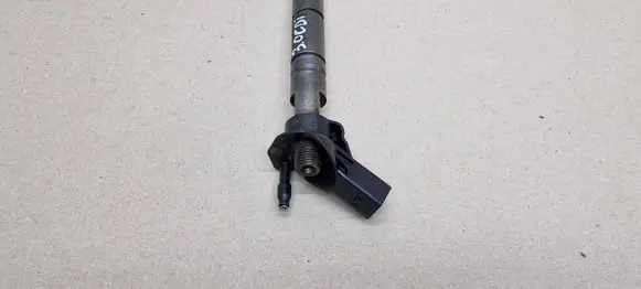 Mercedes-Benz ML W164 Fuel injector 0445115027