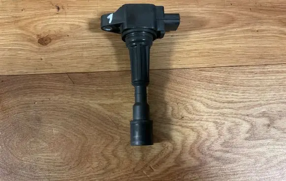 Mazda 3 I High voltage ignition coil ZJ2018100 6525C K5014