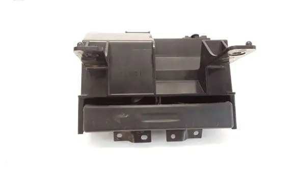 Cup holder front