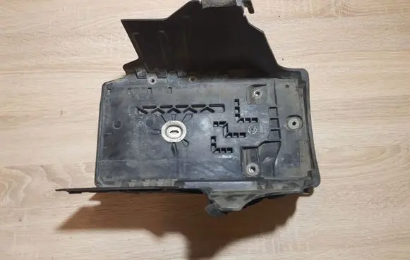 Volvo S80 Battery tray 31294786