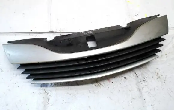 Renault Laguna II Front grill