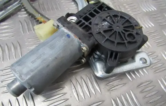 Mercedes-Benz ML W163 Front door window regulator motor 6004pa1033 990408-100